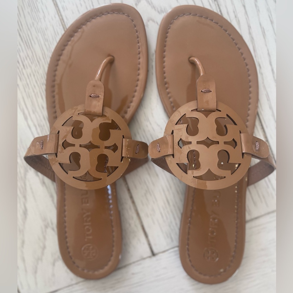 Tory Burch Tan Miller Sandals Iconic Glossy Patent Leather Design